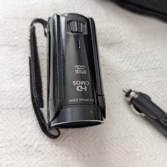 Canon VIXIA HF R800 Camcorder Black - Picture 3 of 9